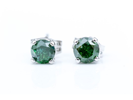 10k White Gold Pretty Green Moissanite Stud Earrings