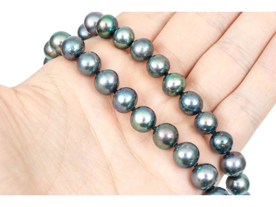 Striking Lot Of Two Cultured Black Freshwater Pearl Necklaces, And Bracelet