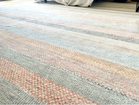 Handsome Hand Knotted Wool Carpet 10'1