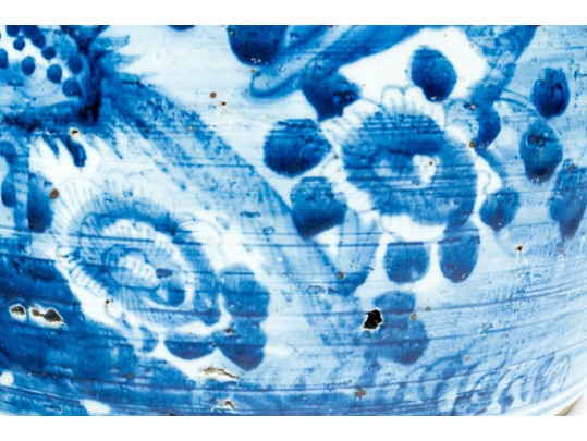 Chinese Export Blue And White Bee Hive Form Porcelain Ginger Jar