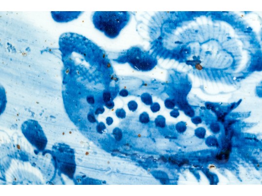 Chinese Export Blue And White Bee Hive Form Porcelain Ginger Jar