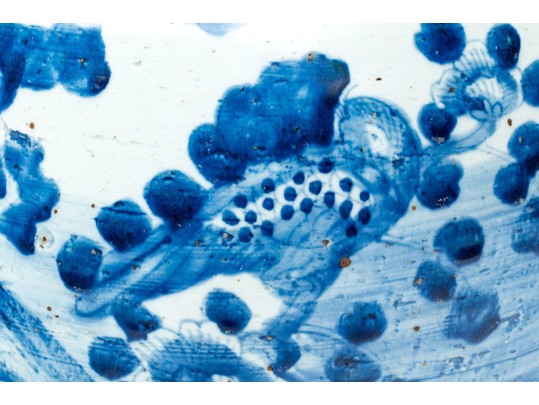 Chinese Export Blue And White Bee Hive Form Porcelain Ginger Jar