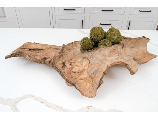 Wonderfully Decorative Wooden Center Piece With Moss Balls