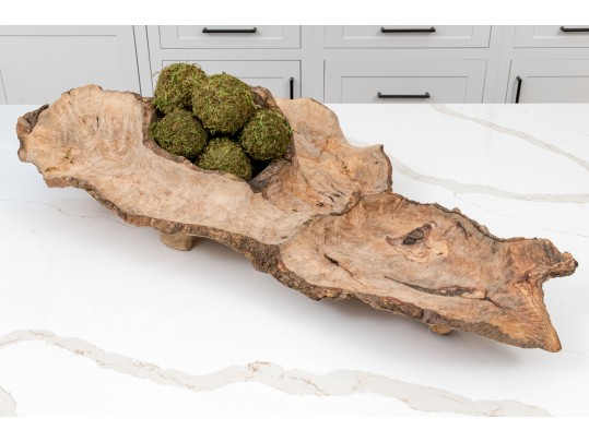 Wonderfully Decorative Wooden Center Piece With Moss Balls