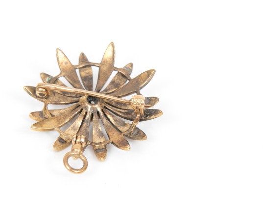 14k Yellow Gold Pretty Antique Flower Motif Seed Pearl Pin/pendant, With Diamond