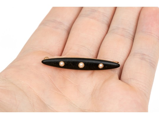 14k Yellow Gold Handsome Vintage Black Enamel And Seed Pearl Bar Pin