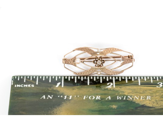 10k Yellow Gold Pretty Vintage Seed Pearl Brooch