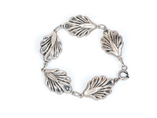 Assorted Sterling Silver Lot Of Handsome Shell Motif Jewelry Pieces