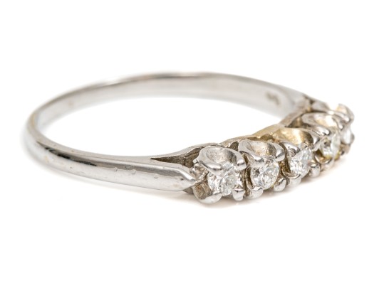 14k White Gold Classic Five Stone Diamond Band Ring, App. 0.18 TCW, Size 6.75