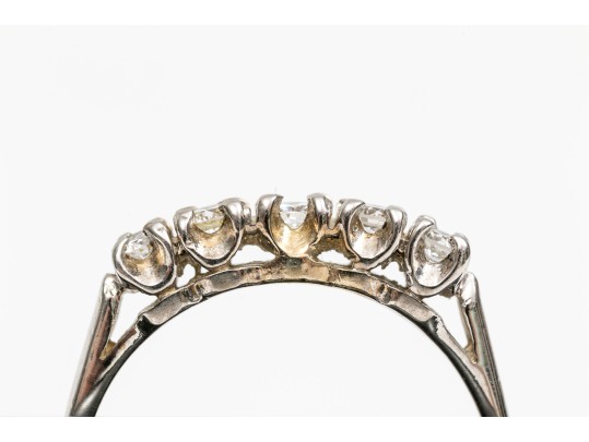 14k White Gold Classic Five Stone Diamond Band Ring, App. 0.18 TCW, Size 6.75