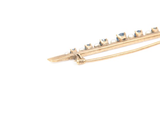 14k Gold Beautiful Vintage Sapphire And Seed Pearl Bar Pin, App. 0.50 TCW