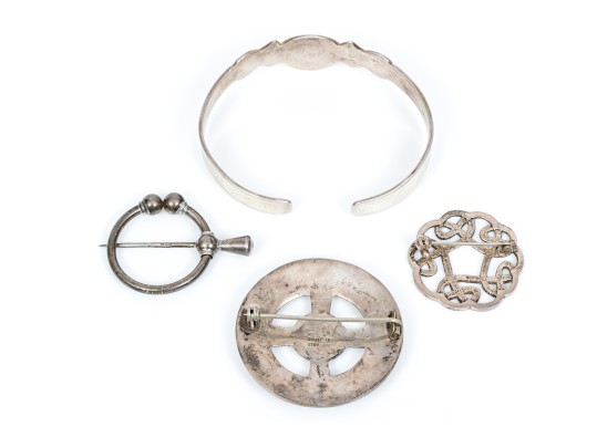 Assorted Lot Of Sterling And 800 Silver Celtic Motif Jewelry Pieces