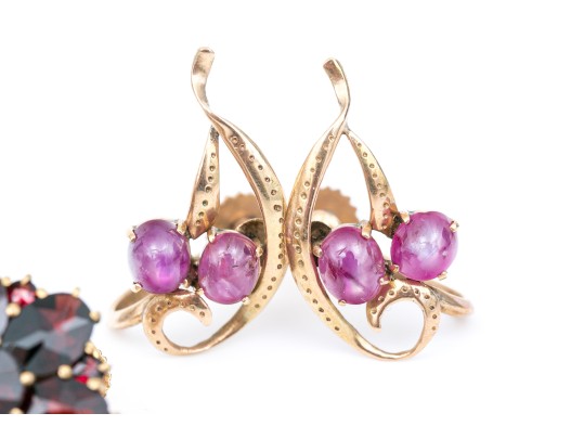 14k Yellow Gold Set Of Two Pairs Of Vintage Screwback Earrings