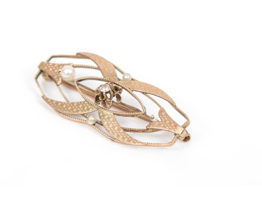 10k Yellow Gold Pretty Vintage Seed Pearl Brooch