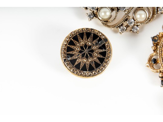 Costume Jewelry Brooch Pins 