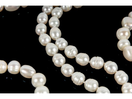 Cultured Pearl Necklace & Bracelets 