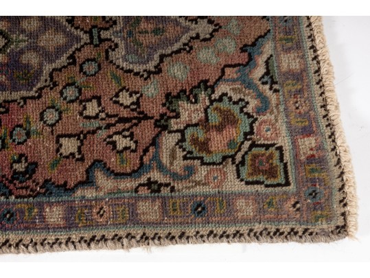 Small Tribal Entry Rug (1'6