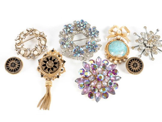 Costume Jewelry Brooch Pins 