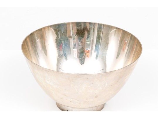 Tiffany & Co. Sterling Silver Striking Vintage Contemporary Motif Scalloped Footed Bowl