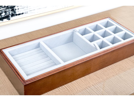 Quality Bronzed Jewelry Box With Quartz Handle