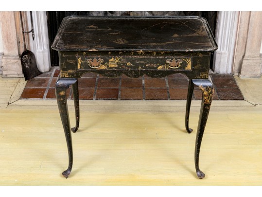 20th C. Chinoiserie Lacquered Tray Top Table