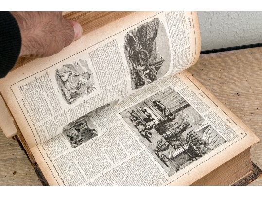 The Pronouncing Edition Of The Holy Bible, Joyce Brothers & Co. Massachusetts, Copyright 1890