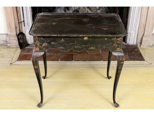 20th C. Chinoiserie Lacquered Tray Top Table