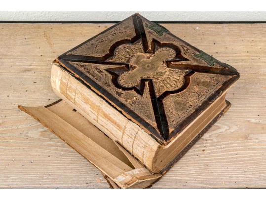 The Pronouncing Edition Of The Holy Bible, Joyce Brothers & Co. Massachusetts, Copyright 1890