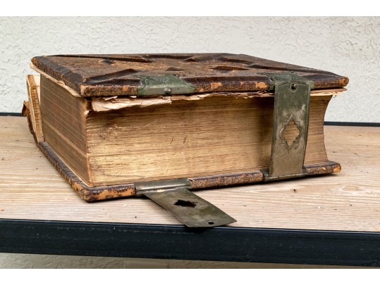 The Pronouncing Edition Of The Holy Bible, Joyce Brothers & Co. Massachusetts, Copyright 1890