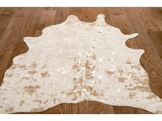 Bravo Chic Faux Hide With Gilt Highlights Accent Carpet, 7'-1