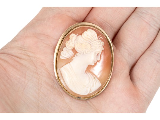 14k Yellow Gold Attractive Simply Framed Cameo Brooch/pendant