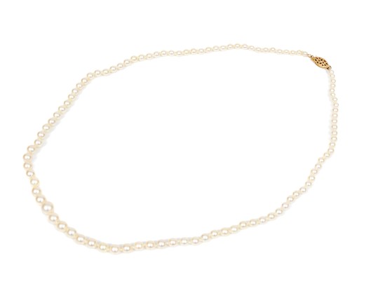 Lovely Graduated 3.5mm To 6mm Cultured Pearl Necklace, With A 14k Clasp