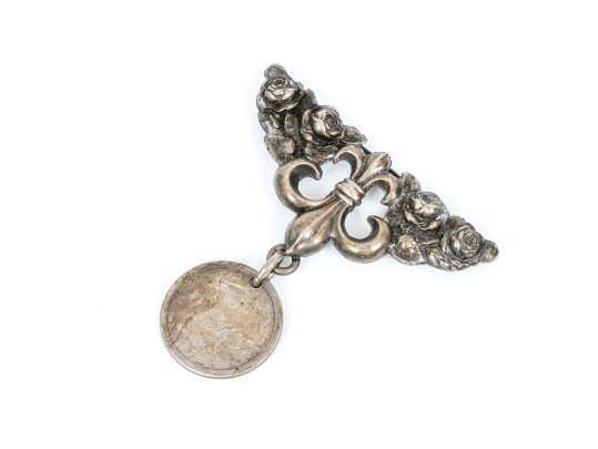 Assorted Sterling Silver Lot Of Striking Fleuer De Lis Motif Jewelry Pieces