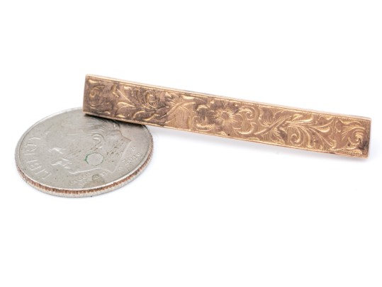 14k Gold Handsome Antique Chased Bar Pin