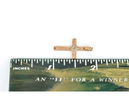 14k Yellow Gold Classic Florentined Finished Cross