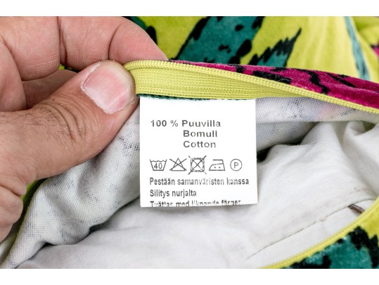 Vintage Retro Pair Of Vibrant Cotton Accent Pillows With Floral Decoration