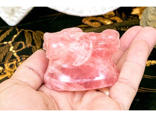 Gorgeous Chinese Carved Rose Quartz Lidded Vase Form Table Lamp, 20th C.