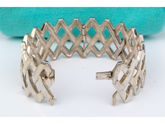 Tiffany & Co. Paloma PIcasso Sterling Silver Fabulous Ultra Wide Lattice Hinged Bangle Bracelet