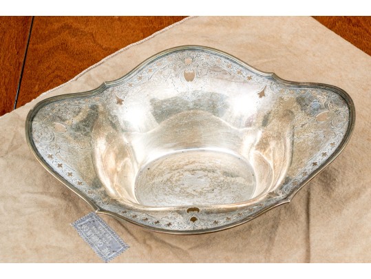 Alvin Sterling Silver Quatrefoil Serving Bowl, 11.15 Ozt.