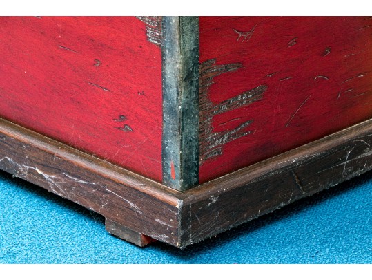 Stylish Painted Hinged Blanket Chest