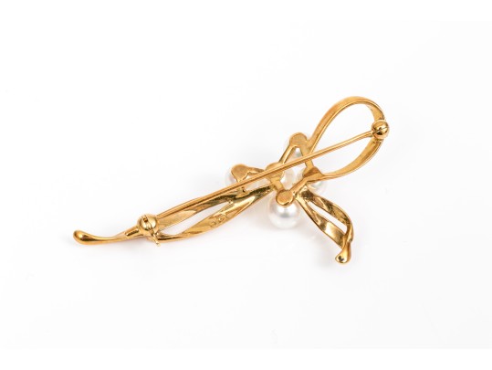 18k Yellow Gold Lovely Cultured Pearl Ribbon Swirl Brooch