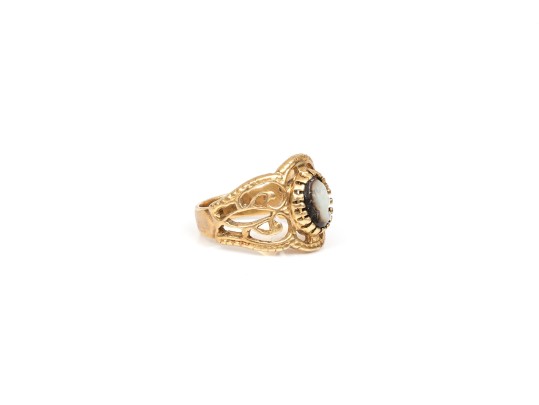 14k Yellow Gold Ornate Vintage Silhouette Mother-of-pearl Cameo Ring, Size 4.75