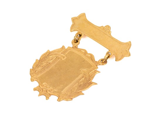 10k Yellow Gold Vintage Chased And Foliate Edged Brooch