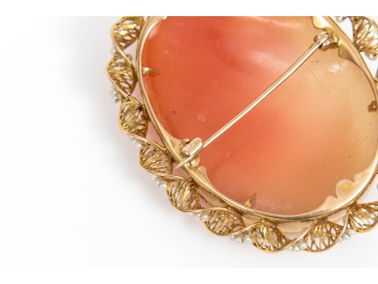 10k Yellow Gold Beautiful Vintage Seed Pearl And Spiral Framed Cameo Brooch