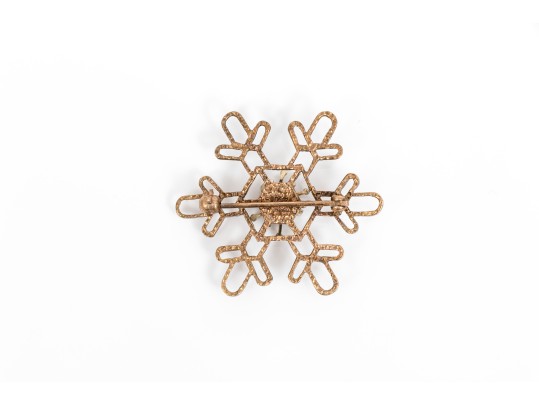 14k Yellow Gold Striking Open Patterned Snowflake Brooch, Diamond Center