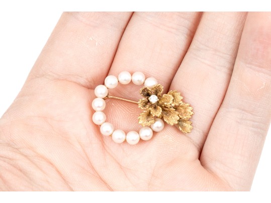 14k Yellow Gold Beautiful 3.75mm Cultured Pearl Circle Pin, Floral And Diamond Set