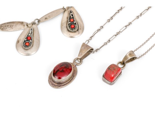 Lot Of Assorted Handsome Southwestern Style Sterling Silver Jewelry Pieces