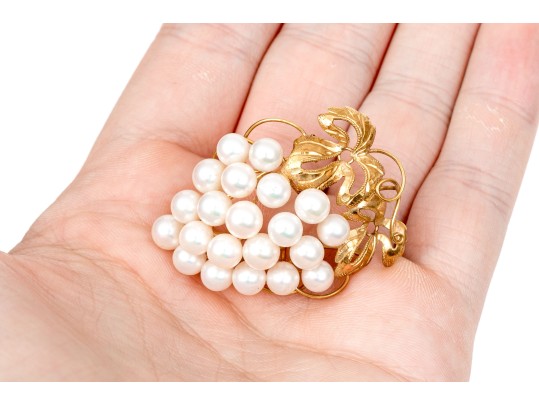 18k Yellow Gold Striking Cultured Pearl Grape Motif Brooch