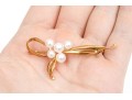 18k Yellow Gold Lovely Cultured Pearl Ribbon Swirl Brooch