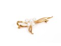 18k Yellow Gold Lovely Cultured Pearl Ribbon Swirl Brooch